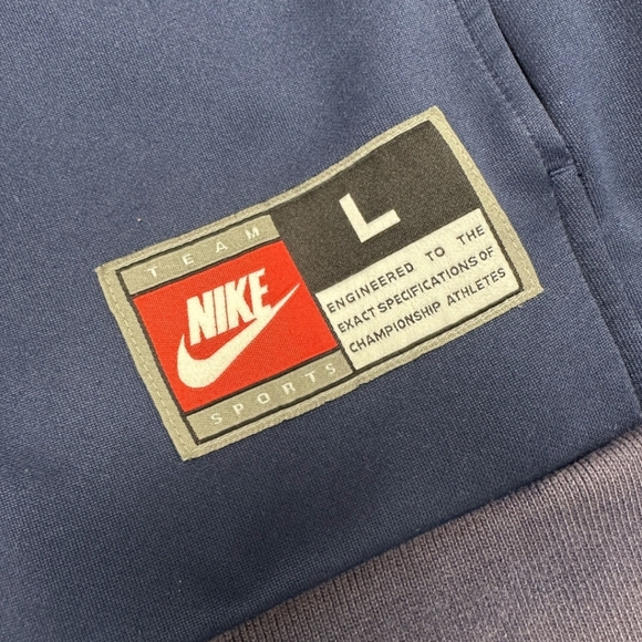 Vintage Nike Portugal Track Jacket • Team Sports • Full Zip • Men’s L - Picture 6 of 7